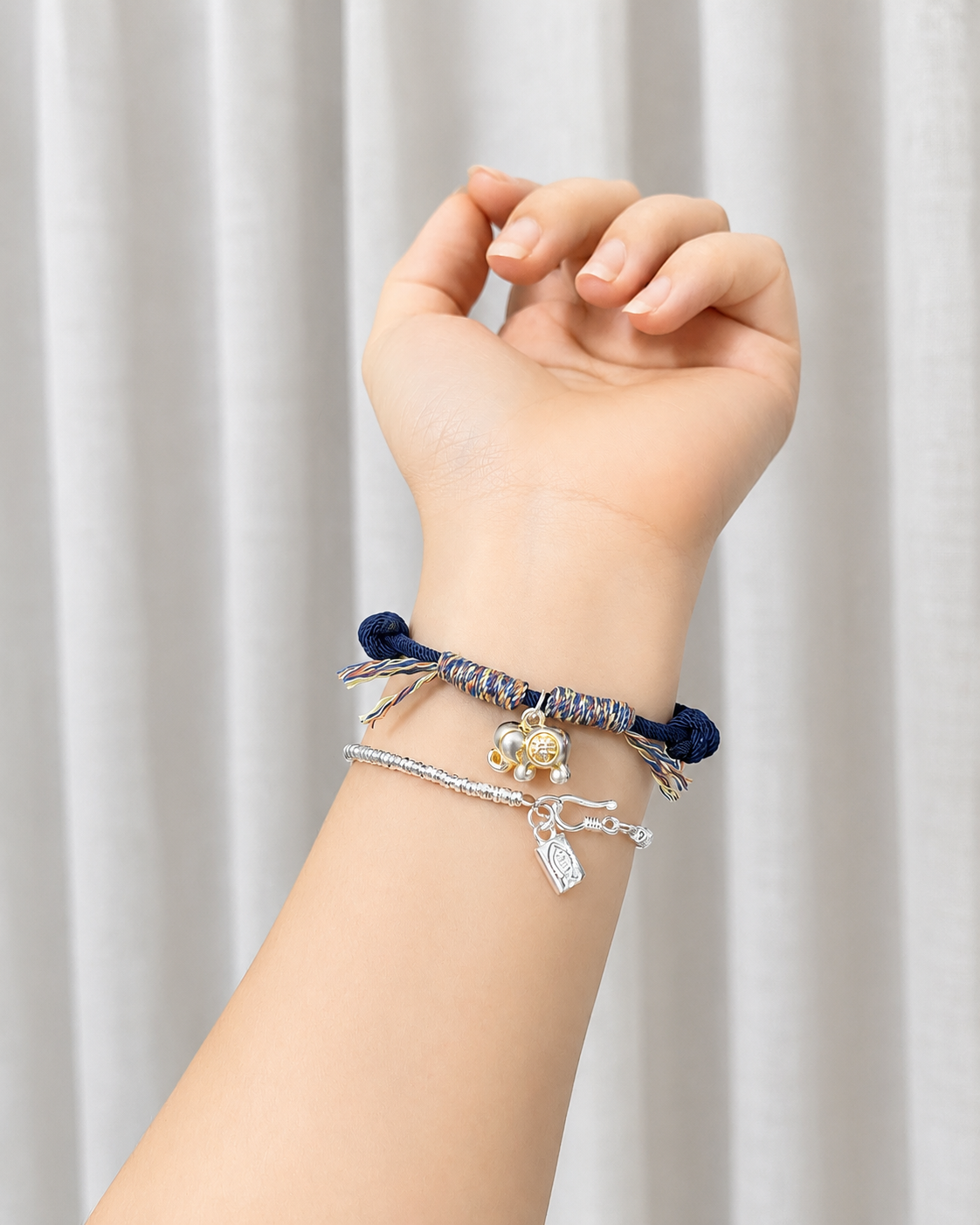 OMNAGAR « Éléphant Auspicieux » Bracelet en Cordon Marine - Argent Fin S999 Plaqué Or