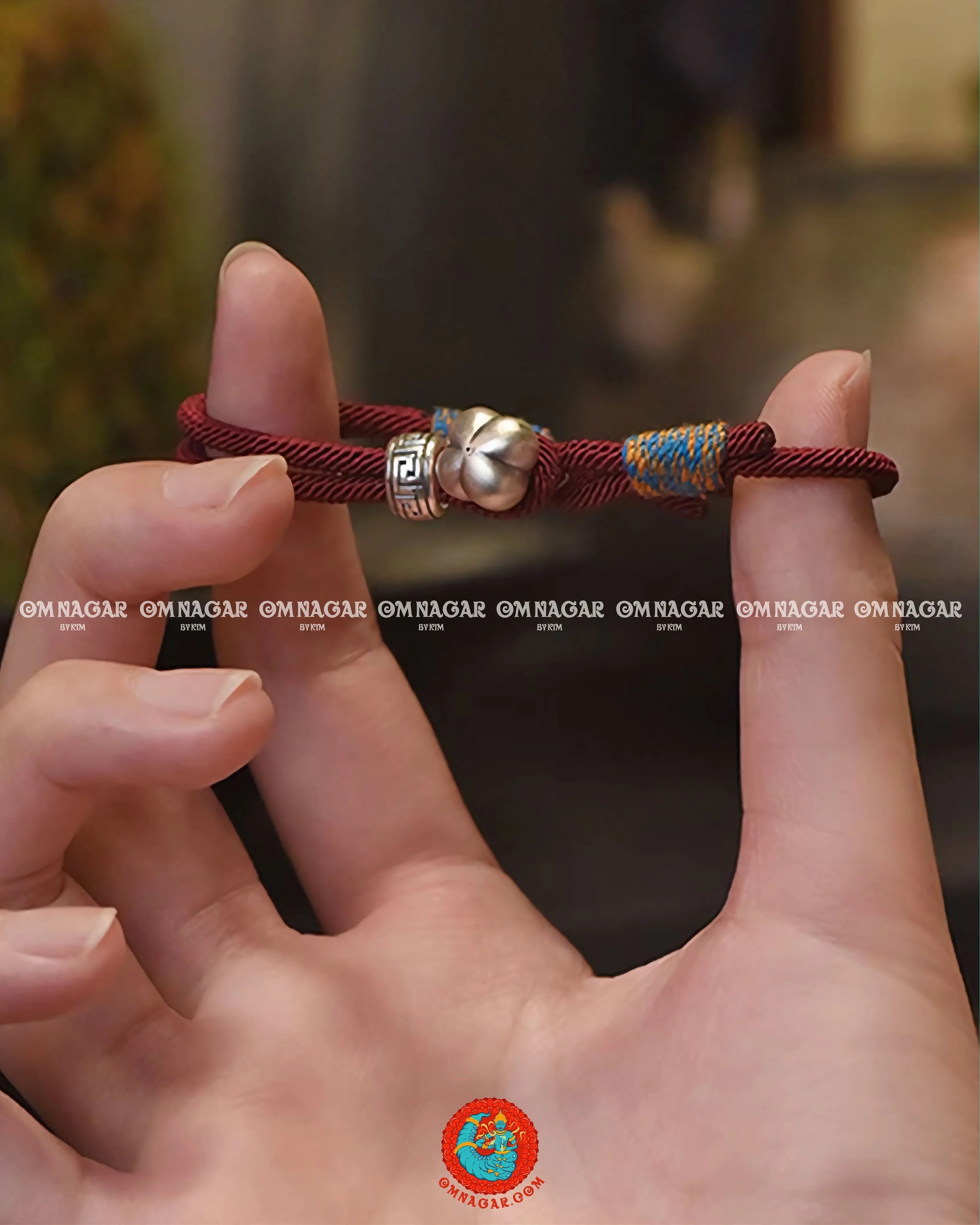 OMNAGAR “Persimmon & Meander” Red String Bracelet - S999 Fine Silver
