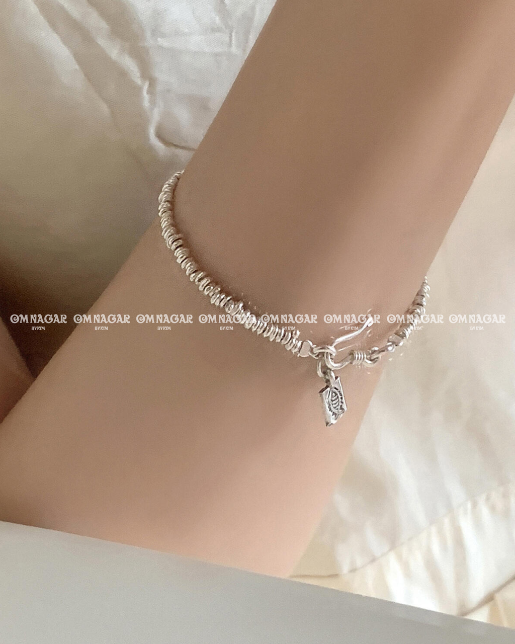 OMNAGAR “Little Horse” Five-Color Red String Bracelet with S999 Fine Silver Charm
