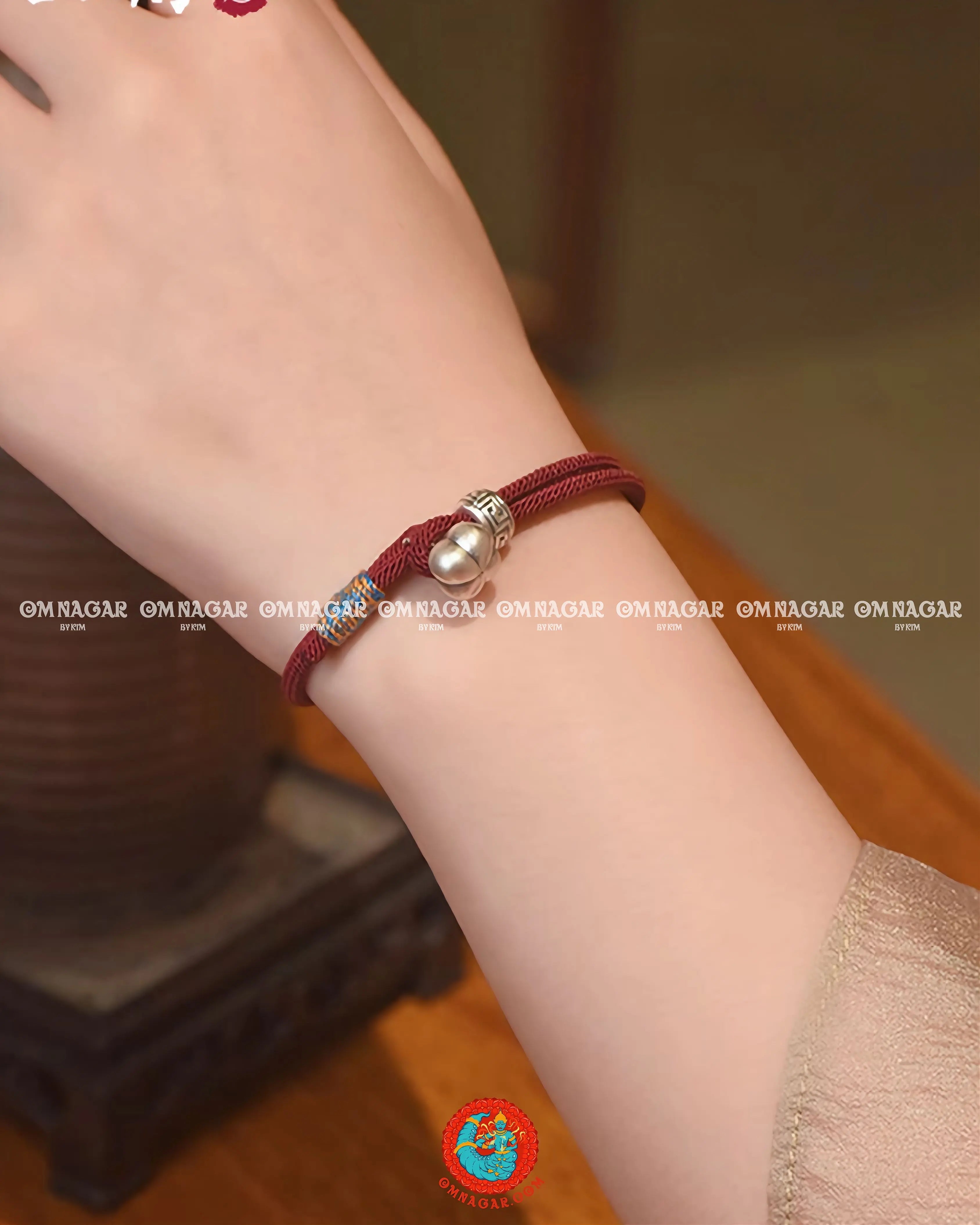 OMNAGAR “Persimmon & Meander” Red String Bracelet - S999 Fine Silver