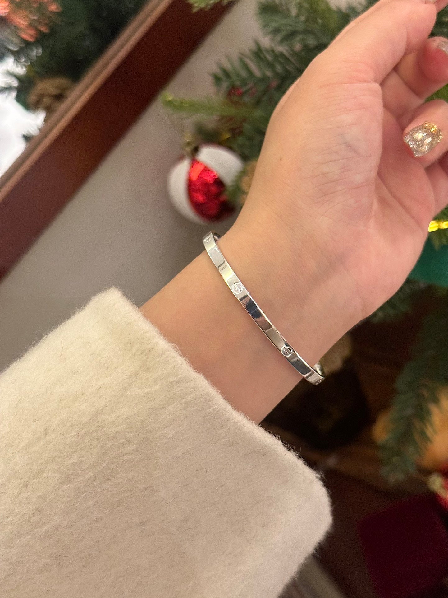 OMNAGAR “Eternal Grace” 999 Fine Silver Bangle