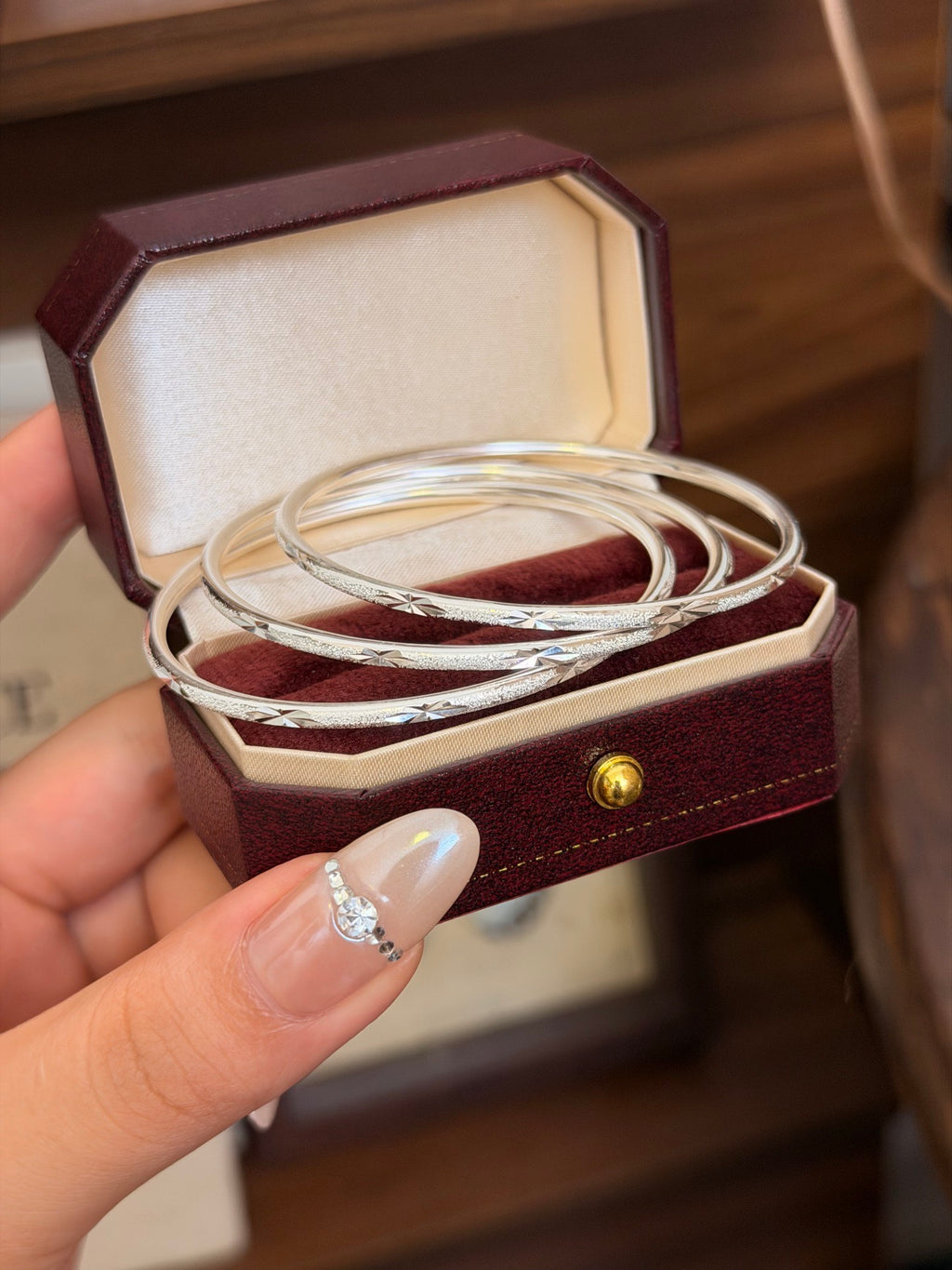 OMNAGAR “Celestial Starlight” 999 Fine Silver Bangle