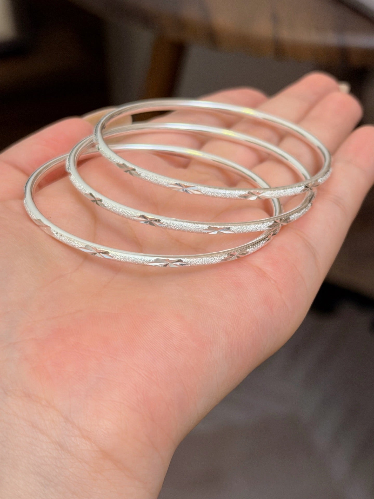 OMNAGAR “Celestial Starlight” 999 Fine Silver Bangle